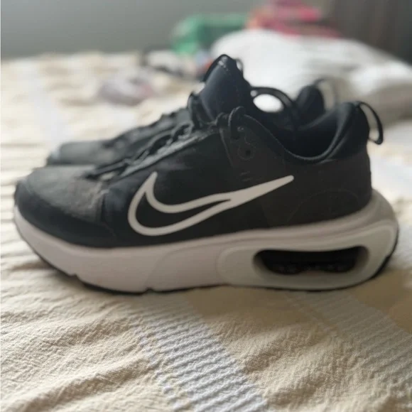 NEW NEVER WORN No box or tags. Nike Women's Black and White Air Max Sneakers - Picture 3 of 4